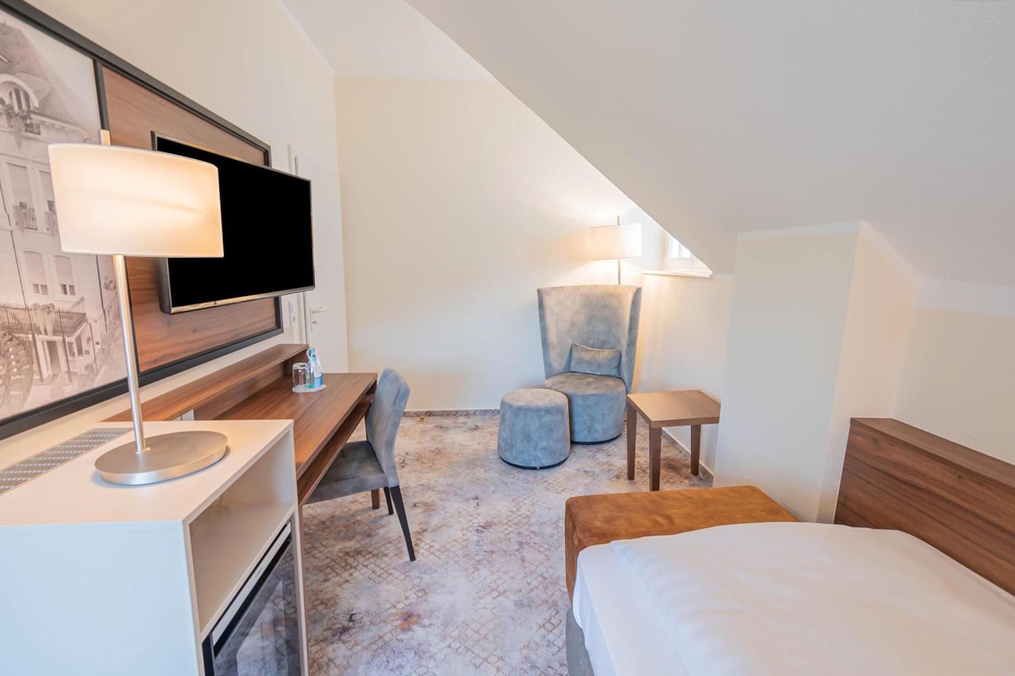 Hotel Villa Am Kurpark Бад-Хомбург-фор-дер-Хёэ Номер фото
